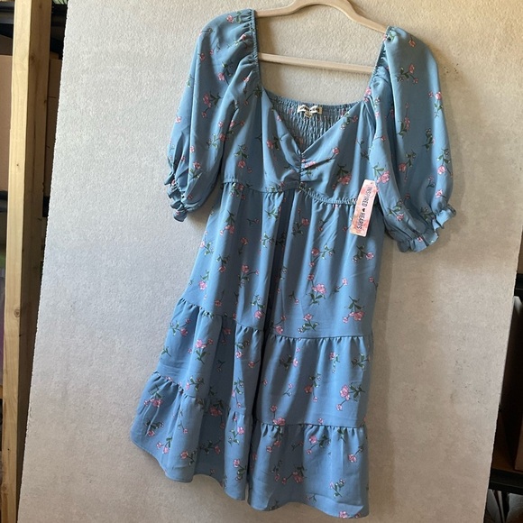 Inspired Hearts Other - Inspired Hearts Floral Blue Dress. NWT Tiered skirt. Puffy sleeves. Size L.